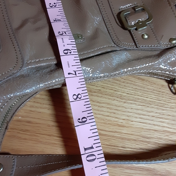 Naturalizer Shiny Faux Patent Leather Light Tan Taupe Handbag Purse - Picture 6 of 16